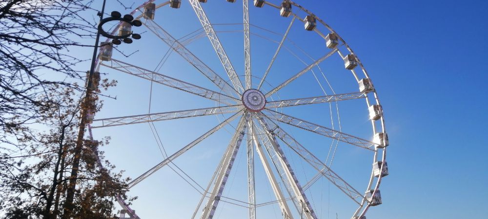 Incontournables lyon que faire grande roue bellecour